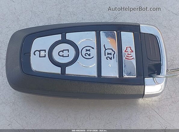 5LMJJ2LG6REL21510 2024 LINCOLN NAVIGATOR Черный Вид панели приборов