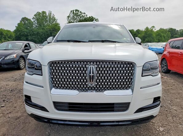 5LMJJ2LG7REL16557 2024 LINCOLN NAVIGATOR White წინა ხედი