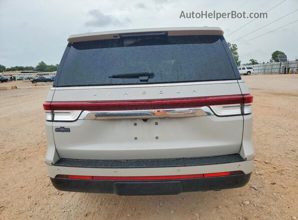 5LMJJ2LG9REL09237 2024 LINCOLN NAVIGATOR Белый Вид сзади