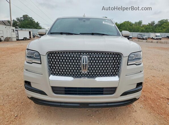 5LMJJ2LG9REL09237 2024 LINCOLN NAVIGATOR Белый Вид спереди