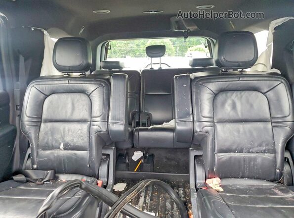 5LMJJ2LT2NEL08177 2022 LINCOLN NAVIGATOR Черный Вид задних сидений
