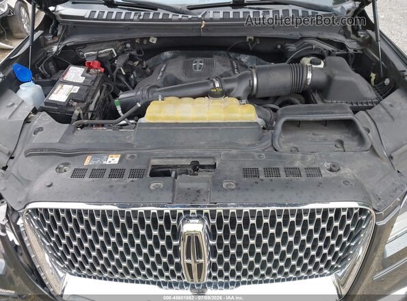 5LMJJ2LT3JEL03046 2018 LINCOLN NAVIGATOR Gray Widok z tyłu