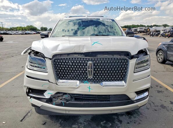 5LMJJ2LT3JEL16976 2018 LINCOLN NAVIGATOR Белый Вид спереди