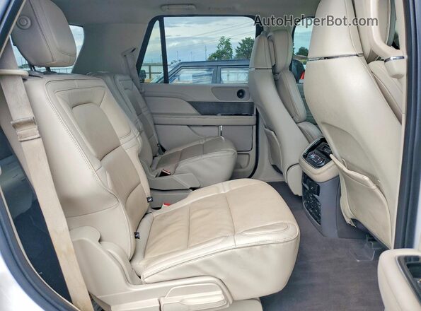 5LMJJ2LT3JEL16976 2018 LINCOLN NAVIGATOR Белый Вид задней части салона