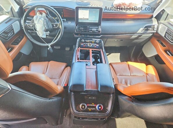 5LMJJ2LT7LEL22539 2020 LINCOLN NAVIGATOR Черный Вид панели приборов