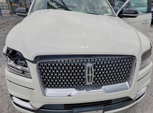5LMJJ2LT8MEL07159 2021 LINCOLN NAVIGATOR White Rear interior view