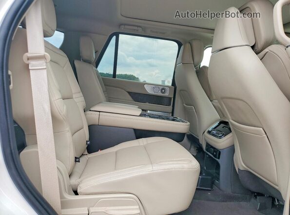 5LMJJ2LT8MEL07159 2021 LINCOLN NAVIGATOR White Rear seats view