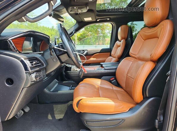 5LMJJ2LT9LEL05435 2020 LINCOLN NAVIGATOR Черный Вид салона спереди