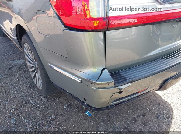 5LMJJ2LTXKEL04969 2019 LINCOLN NAVIGATOR Silver Vista frontal