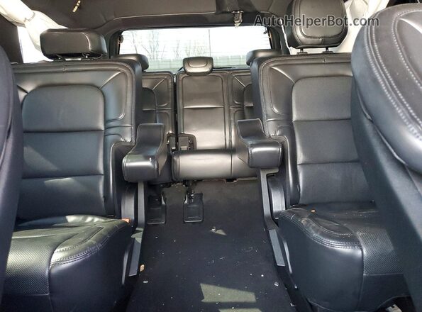 5LMJJ2NT8LEL09764 2020 LINCOLN NAVIGATOR Белый Вид задних сидений