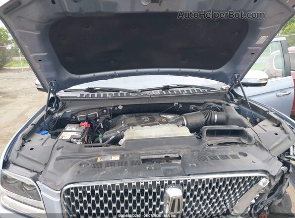 5LMJJ2TT7JEL06760 2018 LINCOLN NAVIGATOR Light Blue Widok z tyłu