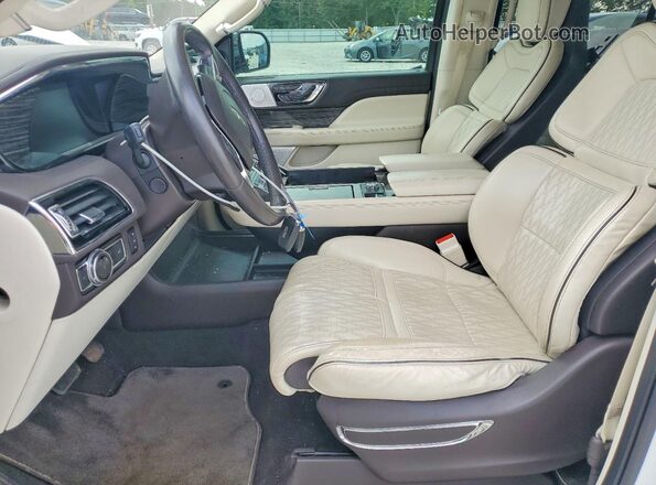 5LMJJ2TTXLEL11681 2020 LINCOLN NAVIGATOR Белый Вид салона спереди