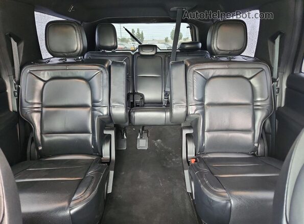 5LMJJ3HT7KEL09870 2019 LINCOLN NAVIGATOR Черный Вид задних сидений