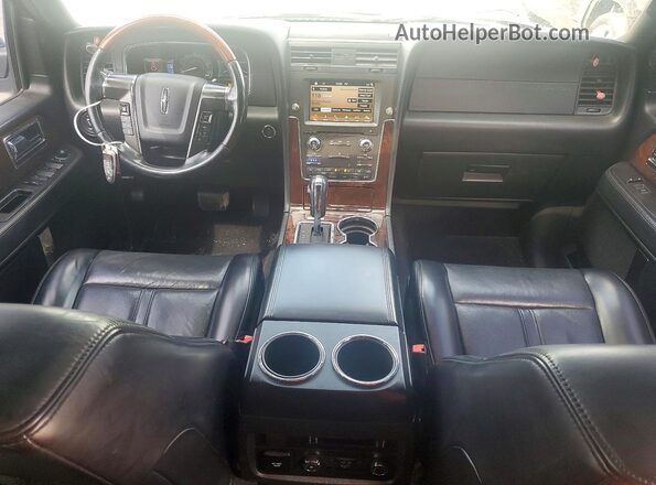 5LMJJ3JT7HEL03571 2017 LINCOLN NAVIGATOR Черный Вид панели приборов