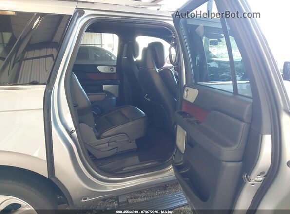 5LMJJ3LG5REL04767 2024 LINCOLN NAVIGATOR Silver Вид наклейки з VIN-кодом