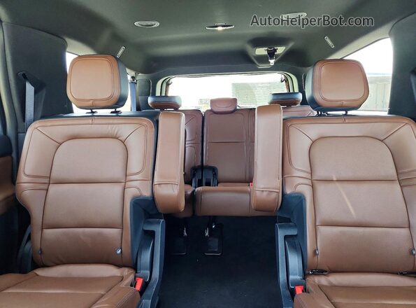 5LMJJ3LG8PEL08910 2023 LINCOLN NAVIGATOR Черный Вид задних сидений