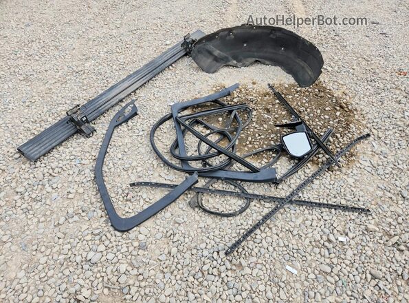 5LMJJ3LGXREL05767 2024 LINCOLN NAVIGATOR Серый Вид подкапотного пространства