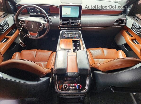 5LMJJ3LT2KEL13137 2019 LINCOLN NAVIGATOR White Widok deski rozdzielczej