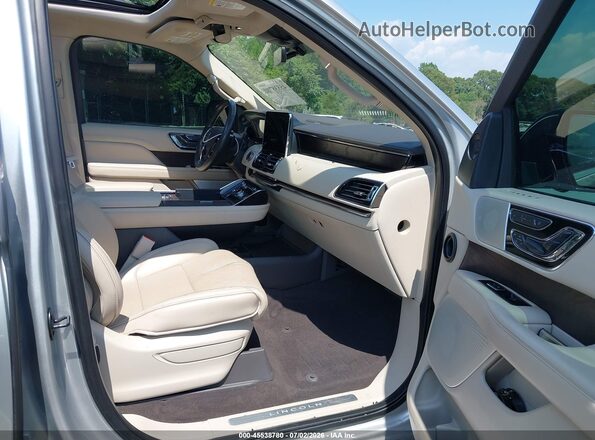 5LMJJ3LT4KEL04262 2019 LINCOLN NAVIGATOR L Silver წინა სალონის ხედი