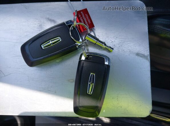 5LMJJ3MT3LEL07475 2020 LINCOLN NAVIGATOR Черный Вид панели приборов