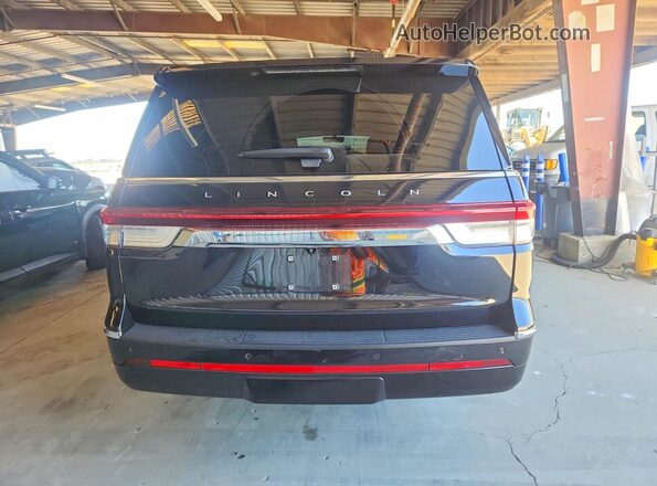 5LMJJ3NG1REL09946 2024 LINCOLN NAVIGATOR Black Vista trasera