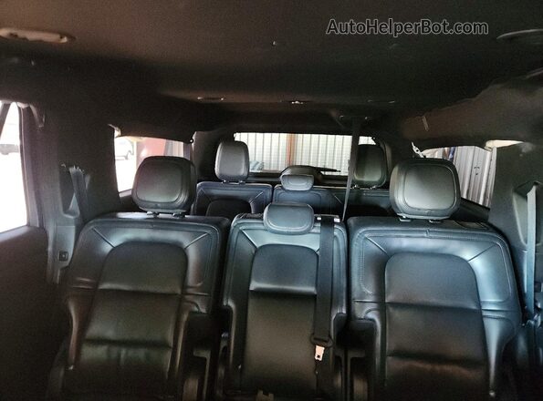 5LMJJ3NG1REL09946 2024 LINCOLN NAVIGATOR Black Vista de los asientos traseros