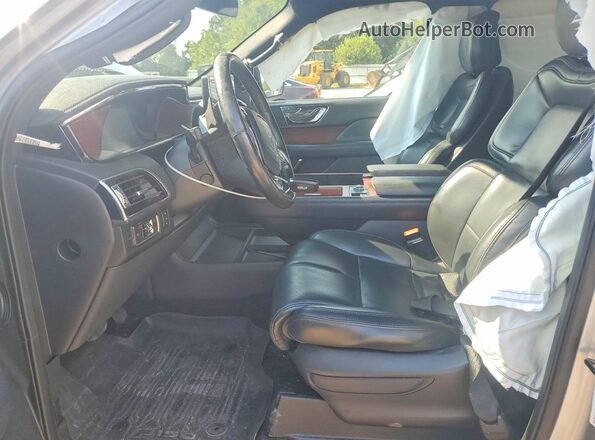 5LMJJ3NT5NEL08287 2022 LINCOLN NAVIGATOR Silver Вид салону спереду