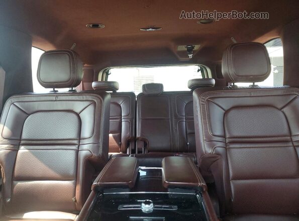 5LMJJ3TT1LEL21666 2020 LINCOLN NAVIGATOR Black Rear seats view