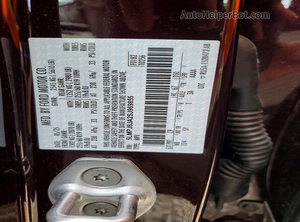 5LMPJ8JA2SJ969855 2025 LINCOLN NAUTILUS Maroon Vista del compartimento del motor