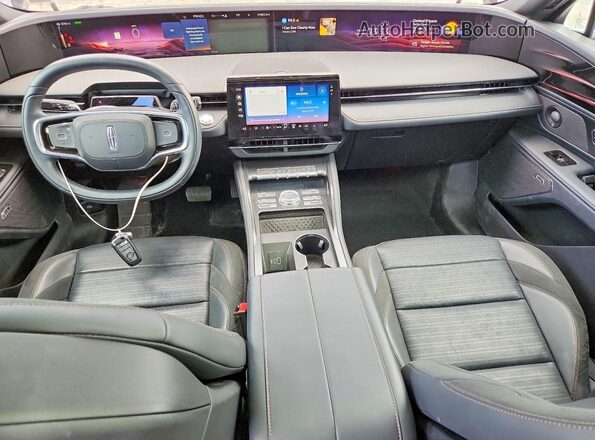 5LMPJ8K42RJ848505 2024 LINCOLN NAUTILUS Silver Dashboard view