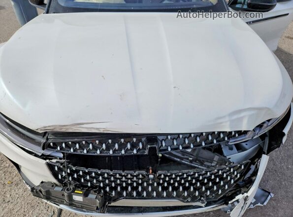 5LMPJ8KAXRJ878177 2024 LINCOLN NAUTILUS Белый Вид задней части салона