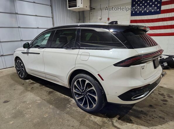 5LMPJ9JA2RJ778680 2024 LINCOLN NAUTILUS White Rear left