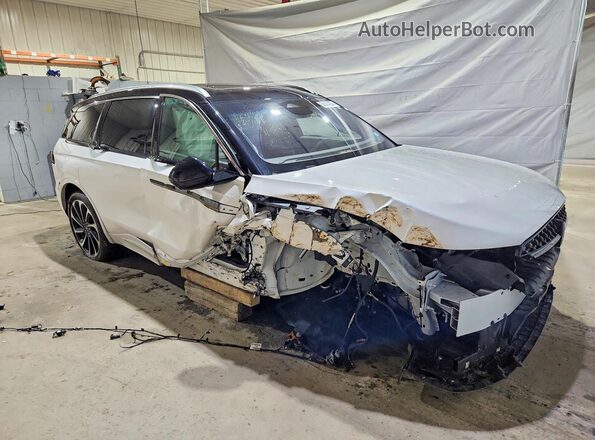 5LMPJ9JA2RJ778680 2024 LINCOLN NAUTILUS White Front right