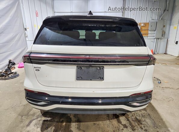 5LMPJ9JA2RJ778680 2024 LINCOLN NAUTILUS White Rear view