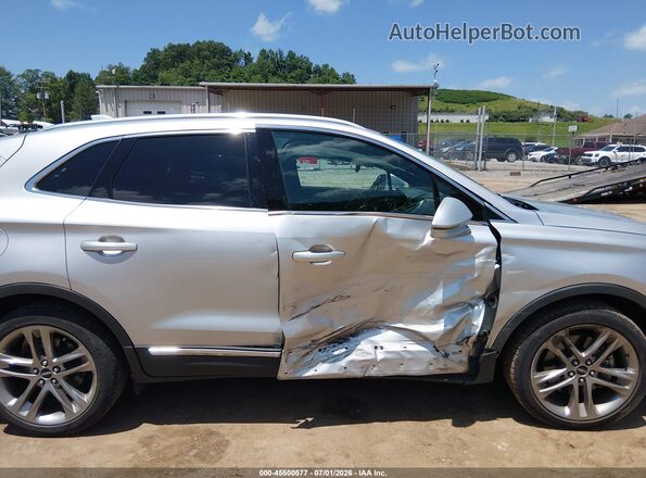 5LMTJ3DH0HUL04440 2017 LINCOLN MKC Silver Widok wnętrza z tyłu