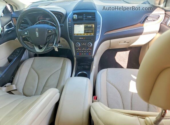 5LMTJ3DH1GUJ27234 2016 LINCOLN MKC White Вид панелі приладів