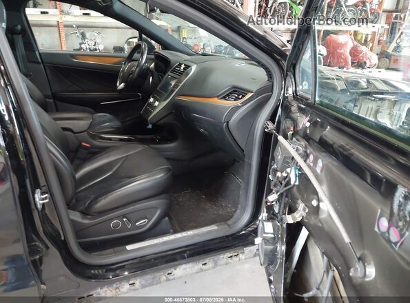 5LMTJ3DH3GUJ30832 2016 LINCOLN MKC Black წინა სალონის ხედი
