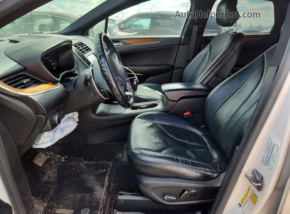 5LMTJ3DH9JUL05124 2018 LINCOLN MKC White წინა სალონის ხედი