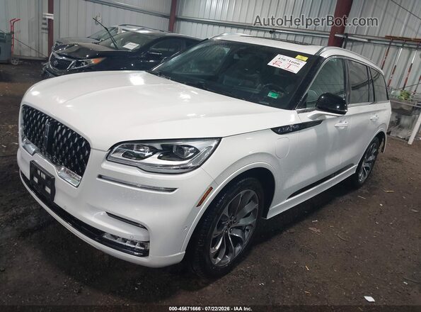 5LMYJ8XY2LGL37333 2020 LINCOLN AVIATOR White Vista tres cuartos delantera izquierda
