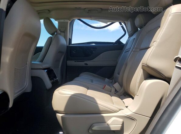5LMYJ8XY7PNL00182 2023 LINCOLN AVIATOR White Вид задньої частини салону