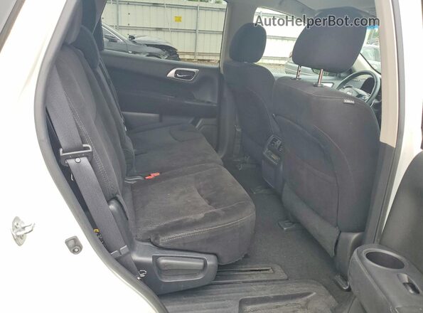 5N1AR2MM2GC668017 2016 NISSAN PATHFINDER White Rear interior view