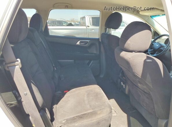 5N1AR2MM5GC634427 2016 NISSAN PATHFINDER White Հետևի նստատեղերի տեսք