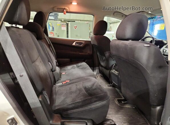 5N1AR2MM6GC649468 2016 NISSAN PATHFINDER White Vista interior trasera