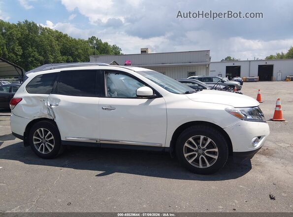 5N1AR2MM9GC660562 2016 NISSAN PATHFINDER White Вид задньої частини салону