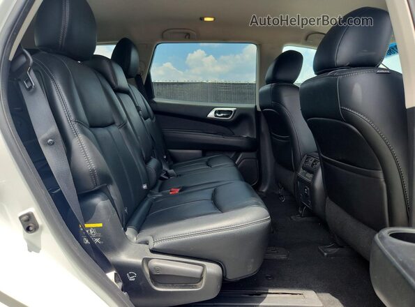 5N1AR2MN1GC641948 2016 NISSAN PATHFINDER Белый Вид задней части салона