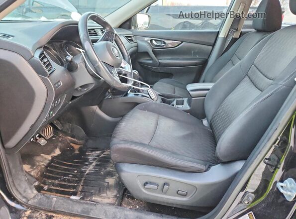 5N1AT2MM1HC730624 2017 NISSAN ROGUE Черный Вид салона спереди