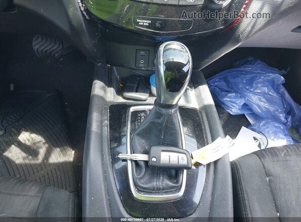 5N1AT2MN0HC788992 2017 NISSAN ROGUE Silver Առջևի վահանակի տեսք