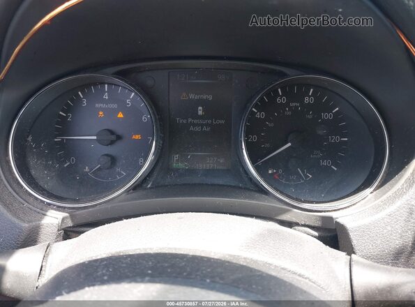 5N1AT2MN0HC788992 2017 NISSAN ROGUE Silver Հետևի նստատեղերի տեսք