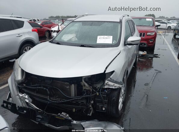 5N1AT2MN0HC825331 2017 NISSAN ROGUE Silver Rear interior view