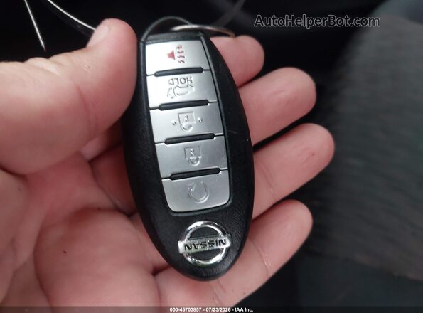 5N1AT2MN0HC825331 2017 NISSAN ROGUE Silver Dashboard view